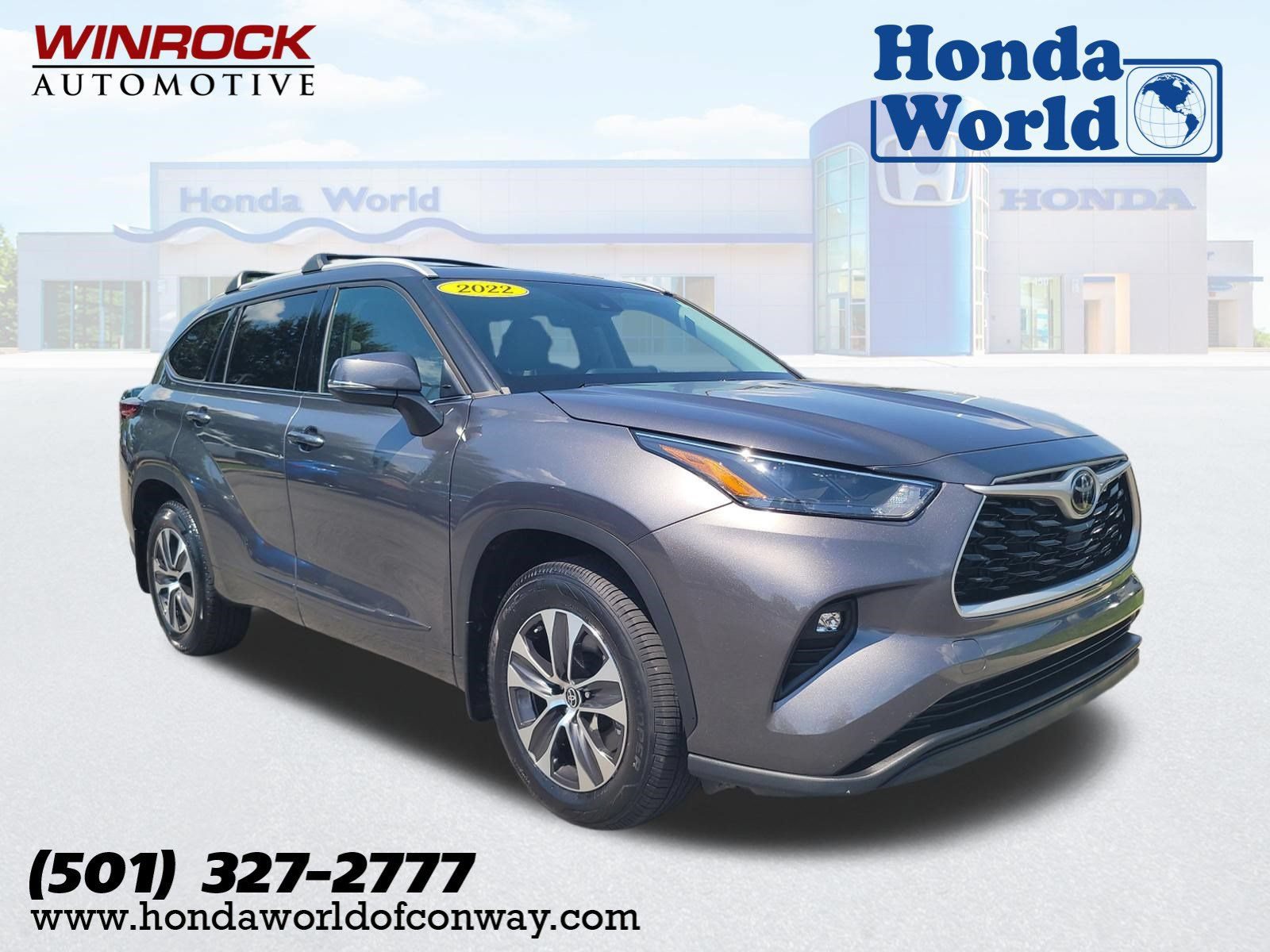 Used 2022 Toyota Highlander XLE AWD/4WD image 1