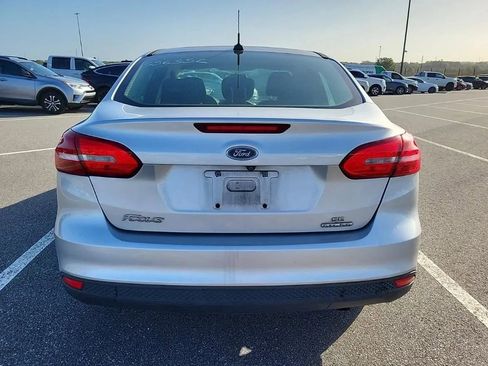 Used 2016 Ford Focus SE image 4