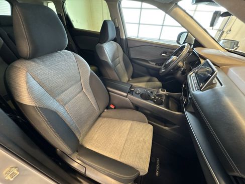 Used 2023 Nissan Rogue SV AWD/4WD image 23