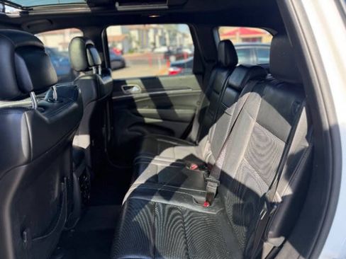 Used 2015 Jeep Grand Cherokee Limited w/ Luxury Group II RWD image 12