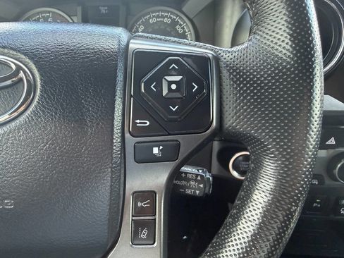 Used 2018 Toyota Tacoma TRD Pro AWD/4WD image 39