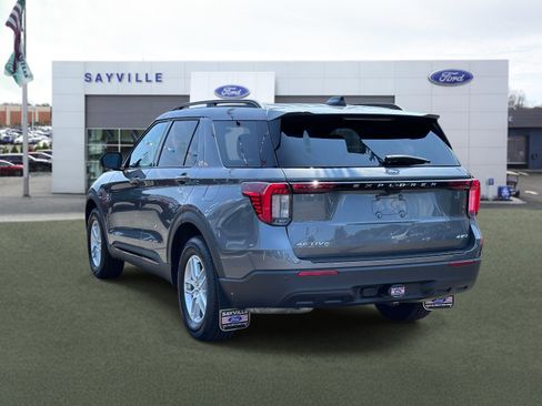 Used 2026 Ford Explorer Active AWD/4WD image 4