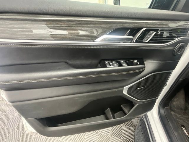 Used 2022 Jeep Wagoneer Series II AWD/4WD image 13