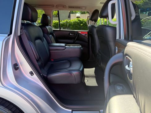 Used 2016 INFINITI QX80 4WD w/ Driver's Assistance Package image 27