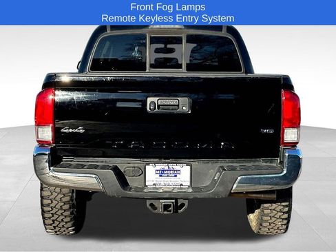 Used 2017 Toyota Tacoma SR5 w/ Tow Package image 6