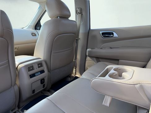 Used 2015 Nissan Pathfinder Platinum w/ Cargo Package FWD image 19