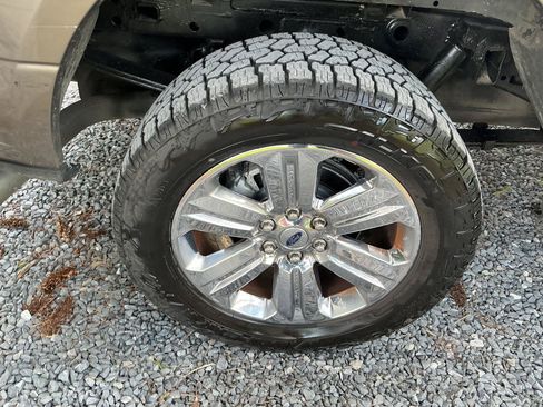 Used 2020 Ford F150 XLT w/ Equipment Group 302A Luxury AWD/4WD image 22