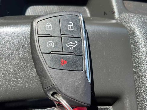 Used 2023 Chevrolet Silverado 1500 LT AWD/4WD image 28