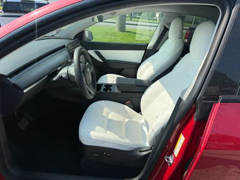 Used 2021 Tesla Model Y Long Range AWD/4WD image 5