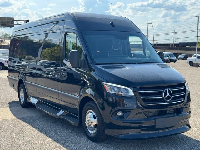Used 2024 Mercedes-Benz Sprinter 3500 image 8