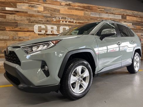 Used 2019 Toyota RAV4 XLE image 12