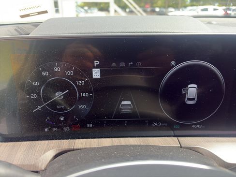 Used 2025 Kia Telluride SX w/ SX Captain's Chair Package AWD/4WD image 5