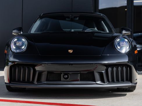 Certified 2026 Porsche 911 Carrera GTS RWD image 9