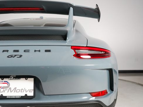 Used 2018 Porsche 911 GT3 RWD image 26