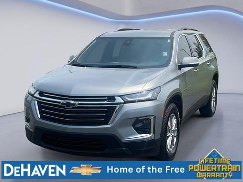 Used 2023 Chevrolet Traverse LT FWD image 1