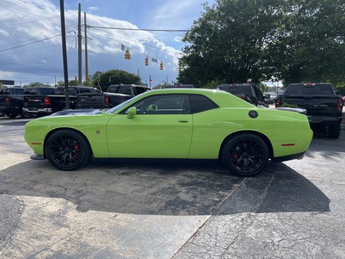 Used 2019 Dodge Challenger R/T Scat Pack RWD image 6