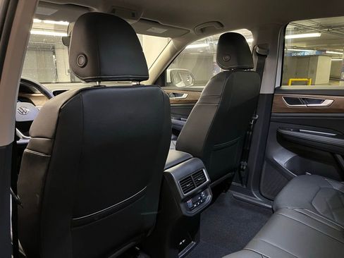 New 2026 Volkswagen Atlas SE image 22