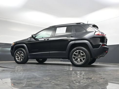 Used 2021 Jeep Cherokee Trailhawk AWD/4WD image 45