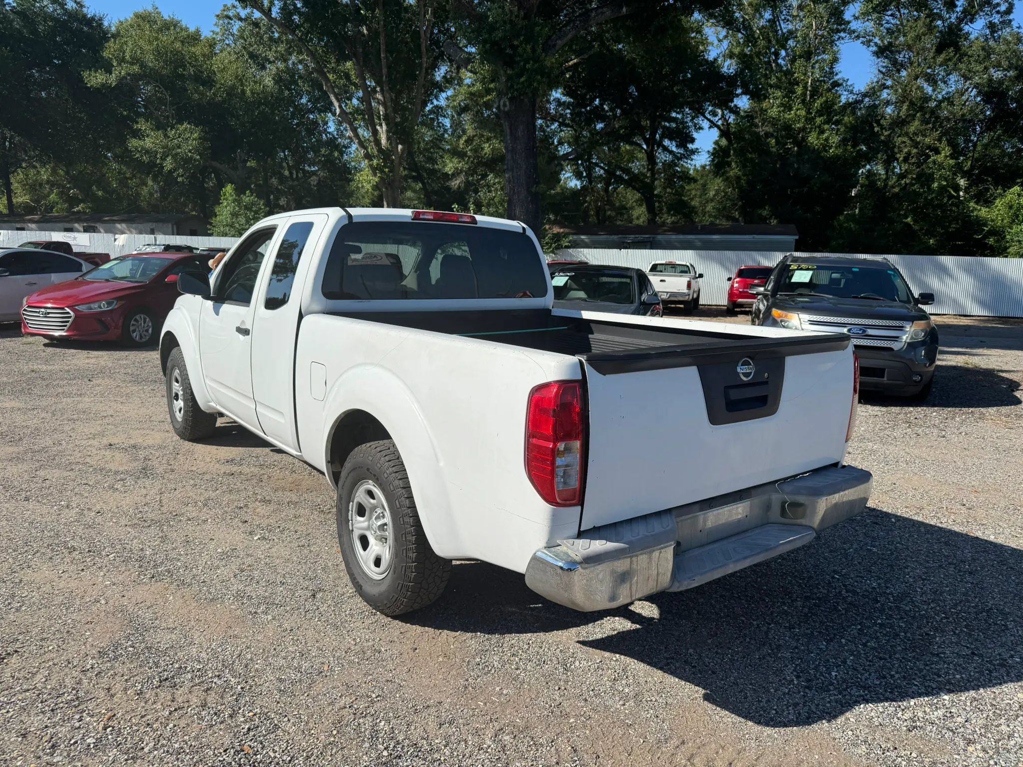 Used 2016 Nissan Frontier S RWD image 3