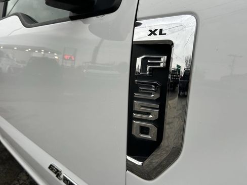 Used 2019 Ford F350 XL w/ Power Equipment Group image 15