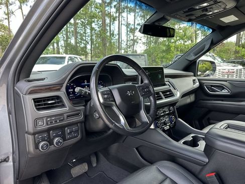 Certified 2022 Chevrolet Tahoe Z71 w/ Z71 Off-Road Package AWD/4WD image 10