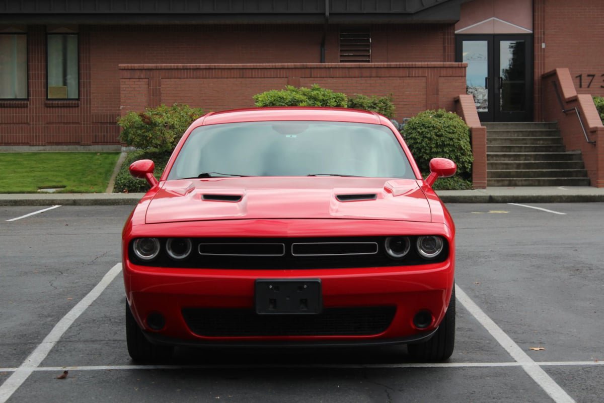 Used 2019 Dodge Challenger SXT RWD image 2
