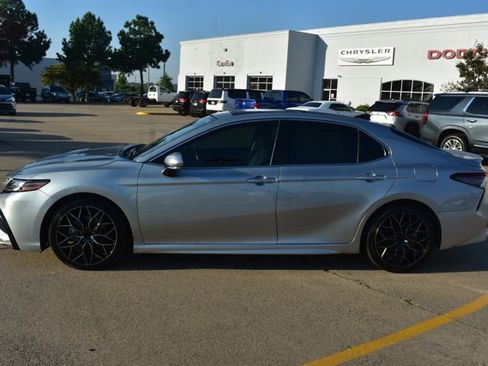 Used 2024 Toyota Camry XSE image 9