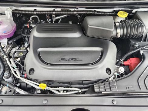 New 2026 Chrysler Pacifica Limited image 37