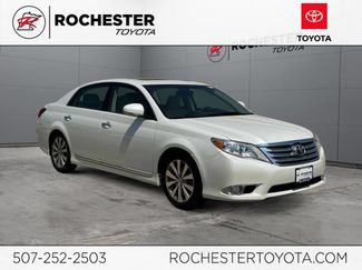 Used 2012 Toyota Avalon Limited FWD video 1