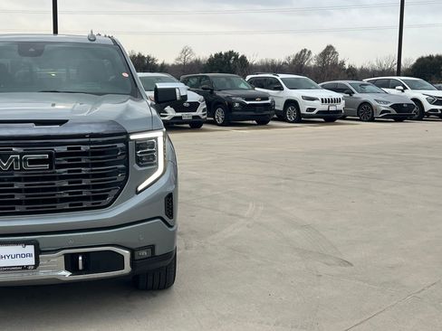 Used 2023 GMC Sierra 1500 Denali Ultimate image 3