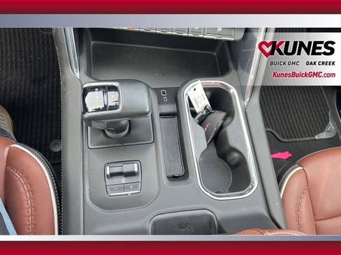 Used 2024 GMC Sierra 1500 Denali Ultimate image 21