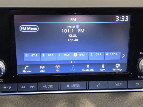 Used 2025 Nissan Sentra S image 25