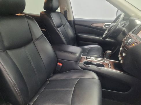 Used 2019 Nissan Pathfinder Platinum AWD/4WD image 21