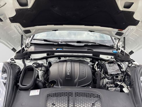 Used 2020 Porsche Macan AWD/4WD image 20