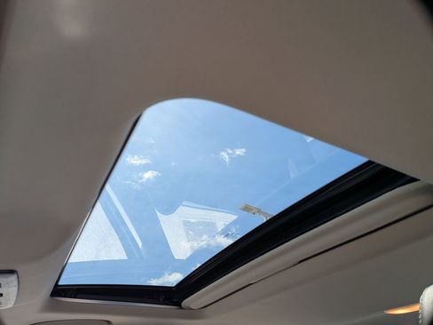 Used 2019 Nissan Altima 2.5 SL FWD image 25