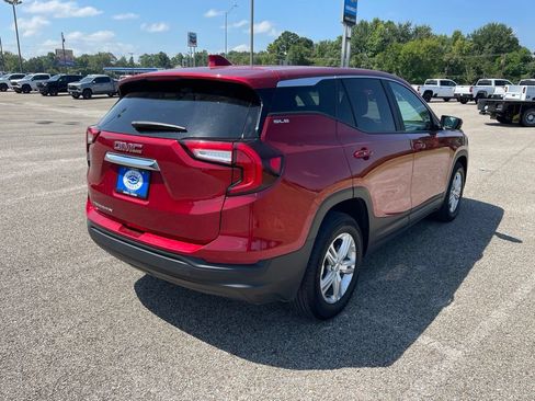 Used 2022 GMC Terrain SLE FWD image 6