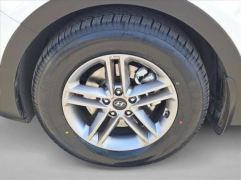 Used 2018 Hyundai Santa Fe Sport FWD image 28