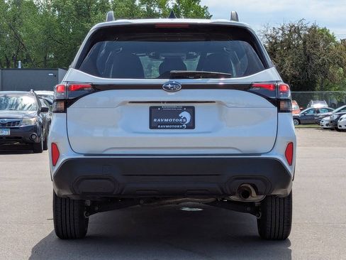 Used 2025 Subaru Forester AWD/4WD image 10