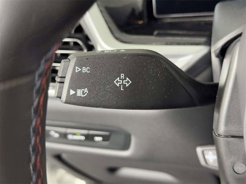 Used 2025 BMW X6 M60i w/ Parking Assistance Package image 21