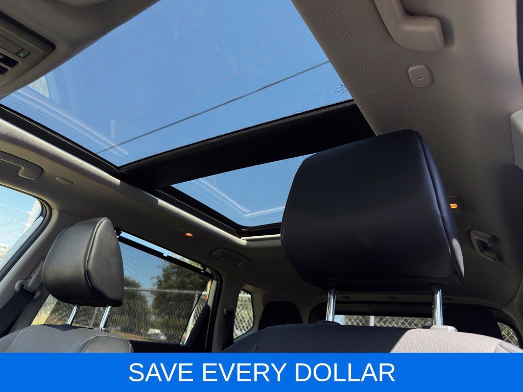 Used 2023 Nissan Rogue SV w/ SV Premium Package FWD image 10