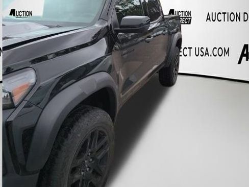 Used 2023 Chevrolet Colorado Trail Boss w/ Technology Package image 1