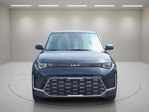 Used 2023 Kia Soul GT-Line FWD image 2