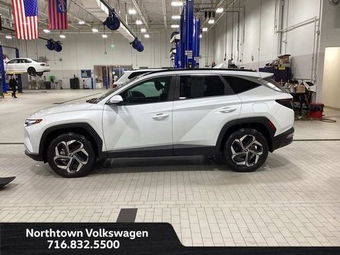 Used 2022 Hyundai Tucson SEL w/ Convenience + Premium Package AWD/4WD image 3