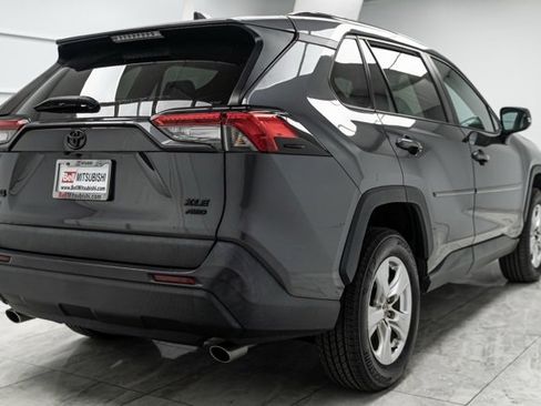Used 2021 Toyota RAV4 XLE image 9