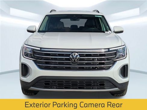 Used 2025 Volkswagen Atlas SE image 11