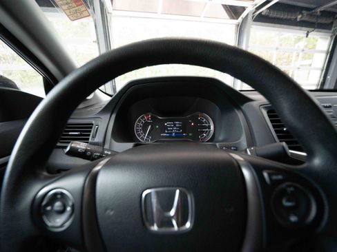 Used 2017 Honda Ridgeline RTS image 15