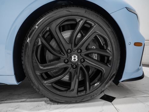 New 2026 Bentley Continental GTC AWD/4WD image 18