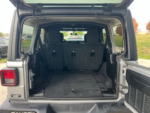 Used 2020 Jeep Wrangler Unlimited Sport S image 27