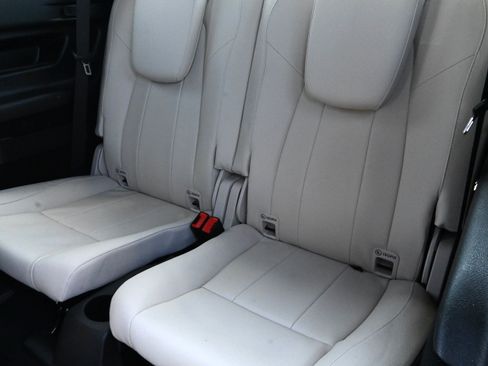 Used 2022 Mercedes-Benz GLB 250 4MATIC image 14