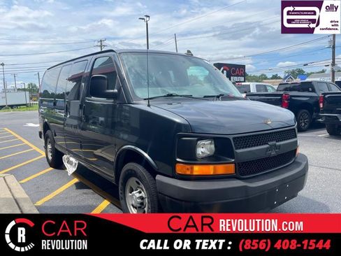 Used 2017 Chevrolet Express 2500 LS image 1